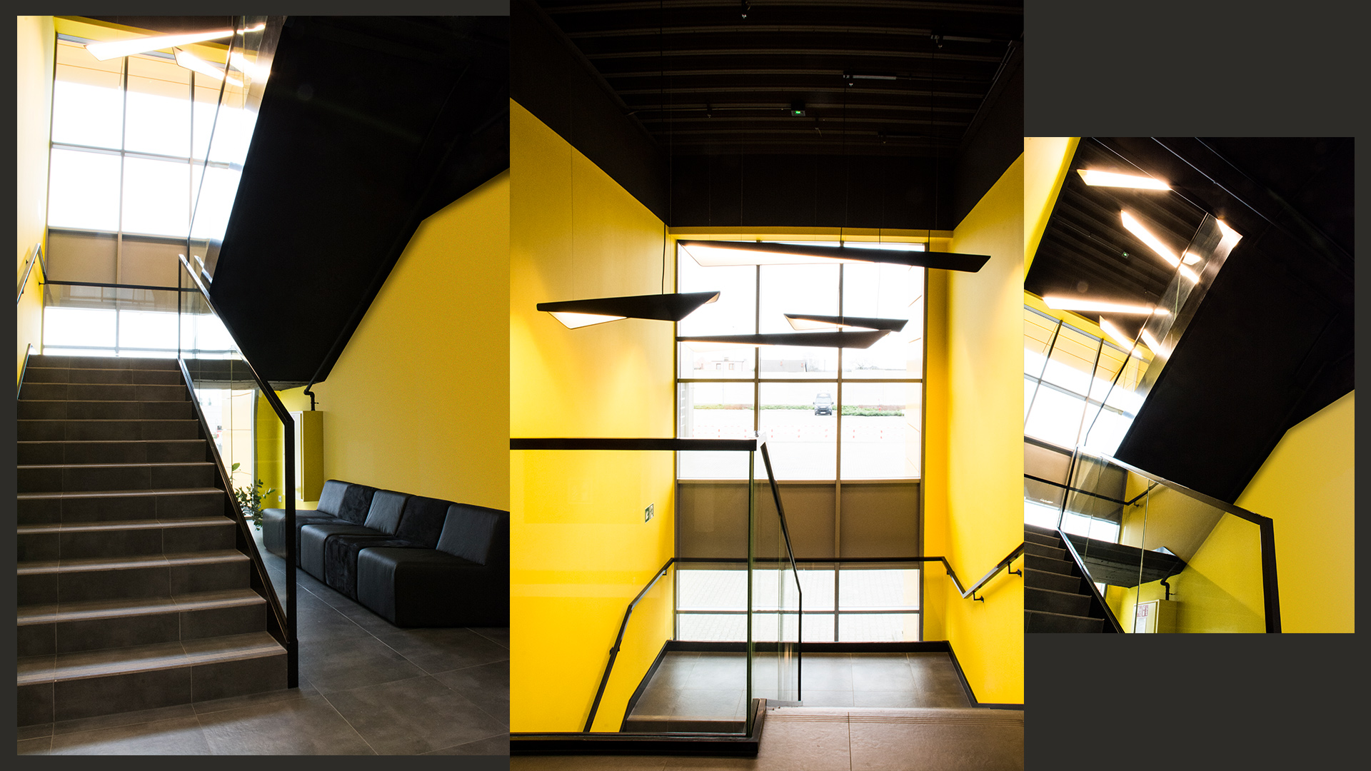 Klatka schodowa ma mocne akcenty kolorystyczne: żółte ściany kontrastują z pozostałymi czarnymi elementami wyposażenia. Pod schodami – autorska modułowa sofa, realizowana na wymiar.